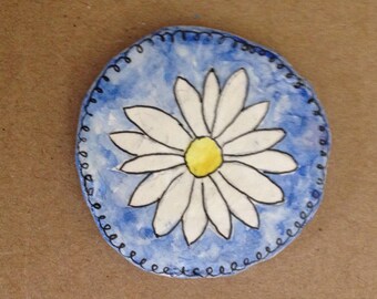 Handmade paper mache Daisy Flower brooch