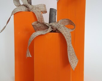 wooden pumpkin set