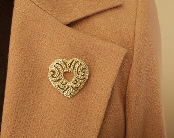 Vintage Gold Tone Heart Pin Brooch