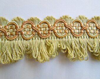 Decorative Scalloped Fringe