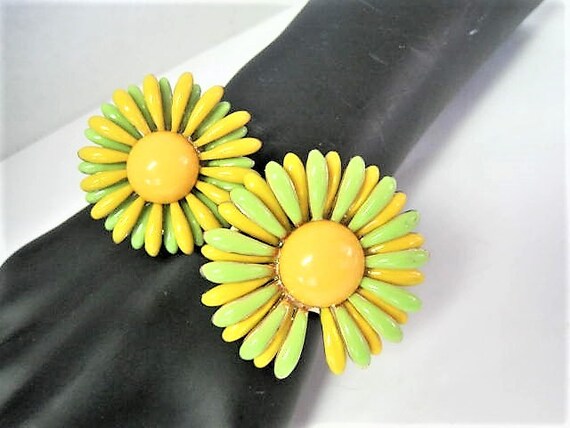 Yellow Green Daisy Clamper, Flower Hinged Bangle, Enamel Yellow Center Bracelet