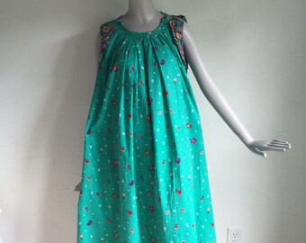 Vtg 70s floral cotton avant garde boho hippie tent dress caftan oversize summer