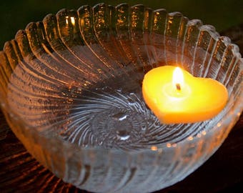 100% Pure Beeswax Heart Floating Candles (set of 6) FREE SHIPPING