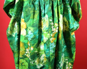 Beautiful Green Floral Print Kimono No Zipper Pullover