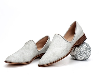 Cream Flat Leather Shoes / Distressed Off White Women Flats / Every Day Loafers / Comfortable Slip on Shoes / Wooden Heels Shoes - Kevin