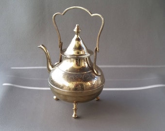 Pure brass, Tea pot, engraved brass, brass decor, decorative teapot, brass ornament, vintage brass decor, coffee pot
