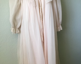 1950s 1960s Seamprufe nightgown set