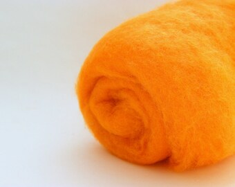Needle felting wool, 1 oz, melon. Maori wool blend of coopworth and corriedale. Orange needle felting wool. Carded wool batts, batting.