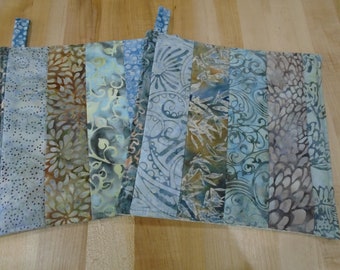 Pot Holders,Pot Holder,Hot Pads,Blue Pot Holders,Kitchen Pot Holders,Batik,Handmade Pot Holders, Quilted Pot Holders,Oven Mitts,Trivets