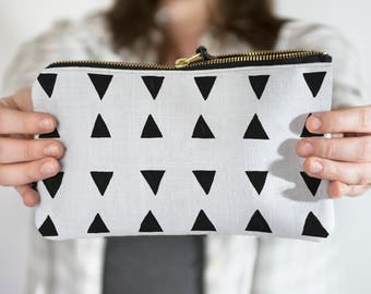 Black and White Pencil Case, Black and White Pencil Bag, Pencil Pouch, Zipper Pouch, Cosmetic Pouch, Makeup Bag, Brush Bag, Fabric Pencil