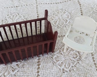 Vintage Dollhouse Baby Furniture, Baby Crib, Baby High Chair, Renwal Type, Marx Dollhouse, Hard Plastic Furniture, 1960s Dollhouse, Baby Bed