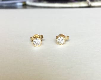 1/3 cttw diamond stud earrings 14k gold very clean