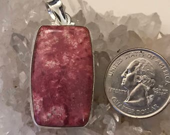 Abstract Thulite Pendant Necklace