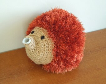 Copper hedgehog tea cosy. Great in your kitchen or dining, for 2 pint (1.2L) teapot, by craftyCornishMaids UK. woodland animal teapot cover