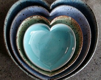 4 nesting ceramic heart bowls 4 1/2 inches blue and green