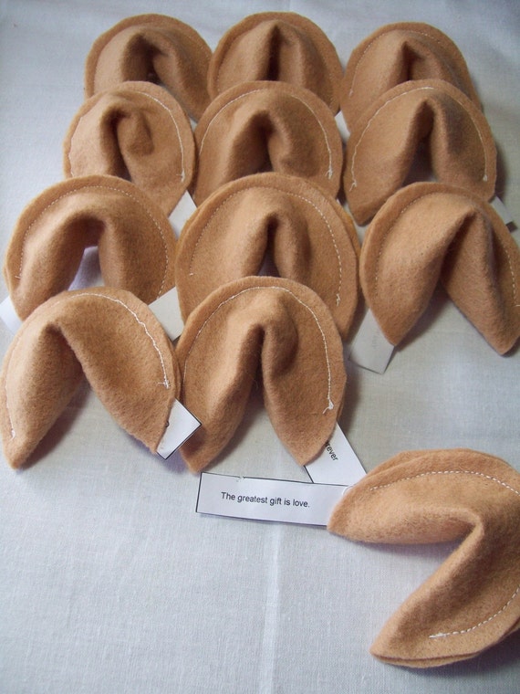 12 Felt Fortune Cookies With Real Fortunes