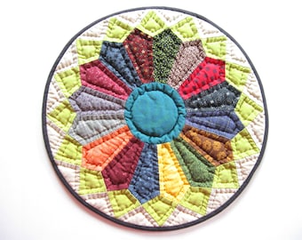 Hand Quilted Table Topper, Quilted Candle Mat, Round Tabletop Quilt, Miniature Quilt, Rustic Home Decor, Farmhouse Decor, Country Home Decor