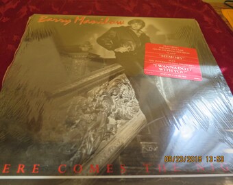 Barry Manilow LP Here Comes the Night AL 9610