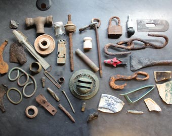 5 Pounds of Vintage Scrap Destash for Assemblage, Found Items, Rusty Metal, Brass, Iron, Steampunk Supply, Jewelry Supply, Sculpture Supply