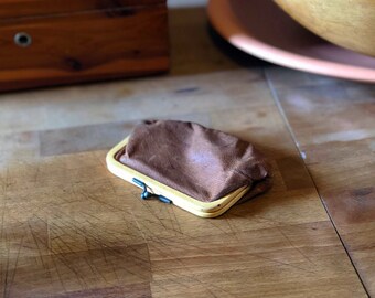 Vintage Leather Coin Purse with Kisslock