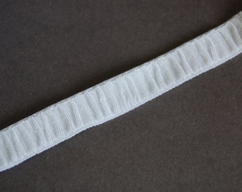 4.5yds White Ruched Top Strap Elastic