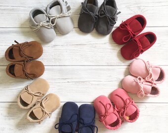 Faux suede leather mocassins, unisex mocassins, leather moccasins, baby shoes, baby booties, unisex shoes, baby crib shoes, Mocs, suede.