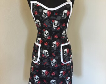 Skull and Roses Apron