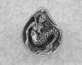 Green Girl Studios Mermaid Clamshell Pendant Bead