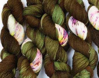 CHEROKEE ROSE 463 yards on 'Posh' Sock Yarn/ 4 ply merino, hand painted sprinkle