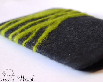 iPhone felt case, iPhone Plus case, iPhone 6 case, felt case, iphone case, custom case, handmade iPhone sleeve, black case, phone sleeve