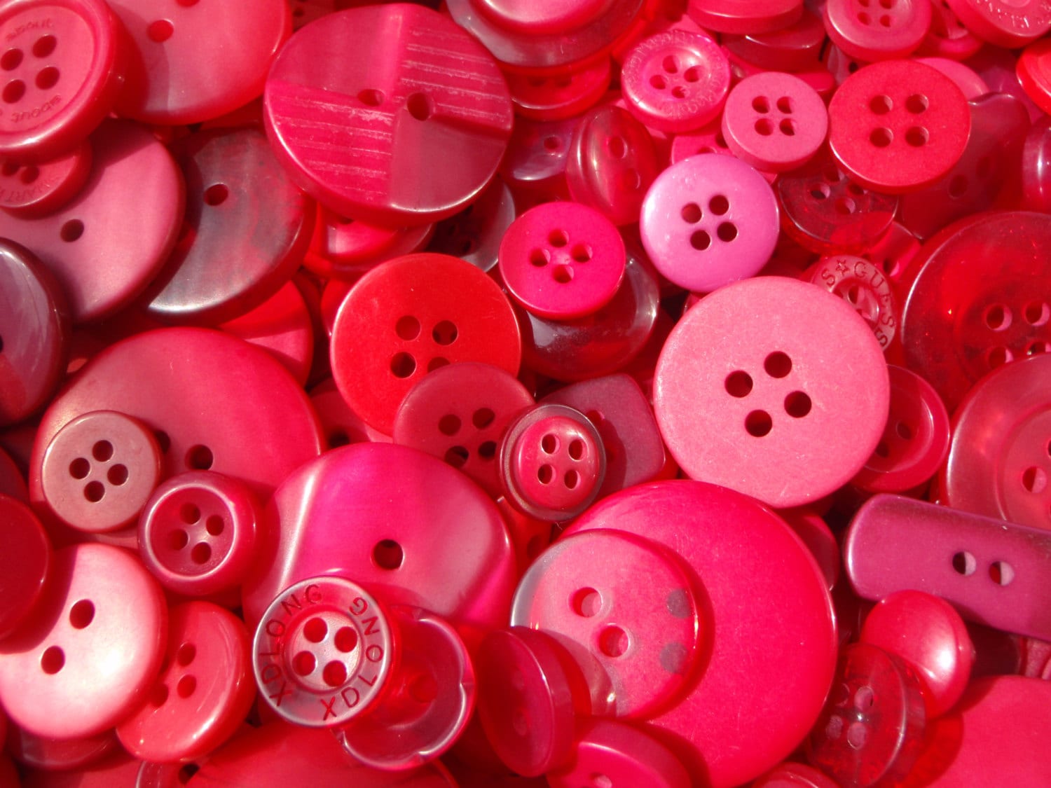 Red Sewing Button Mix 5 to 30mm