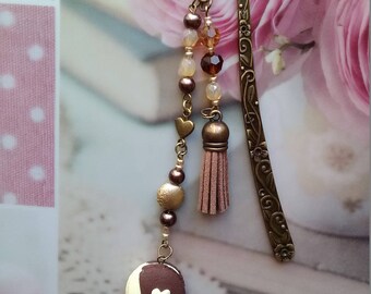Choco-vanilla macaron bookmarks / gift idea