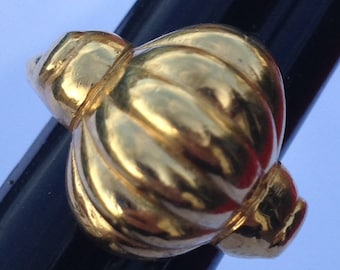 Vintage Crown Trifari Ring Gold Color Large