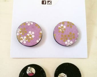 Button earrings made of Japanese Chiyogami paper.