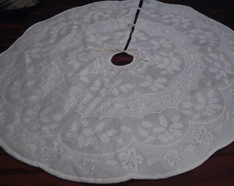 Vintage Christmas Tree Skirt