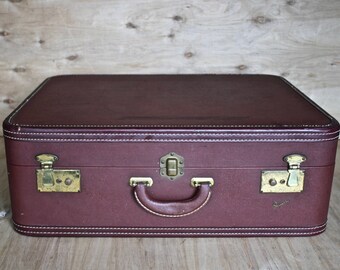 Vintage Skyway Suitcase/ c. 1940s/ Seattle Suitcase Trunk and Bag/ Burgundy Bag/ Mid Century Travel