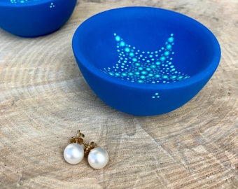 Stardish mini jewelry ring bowl in solid wood, Hand-painted, small Gift for rings and earrings, jewelry dish