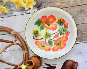 Large vintage enamel bowl with floral pattern - vintage enamel bowl, large vintage bowl, zero waste, large bowl, fruit bowl, serving bowl