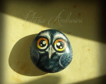 OWL N.40 - Handpainted rock painting painted stone miniature painted rock pebble fine art