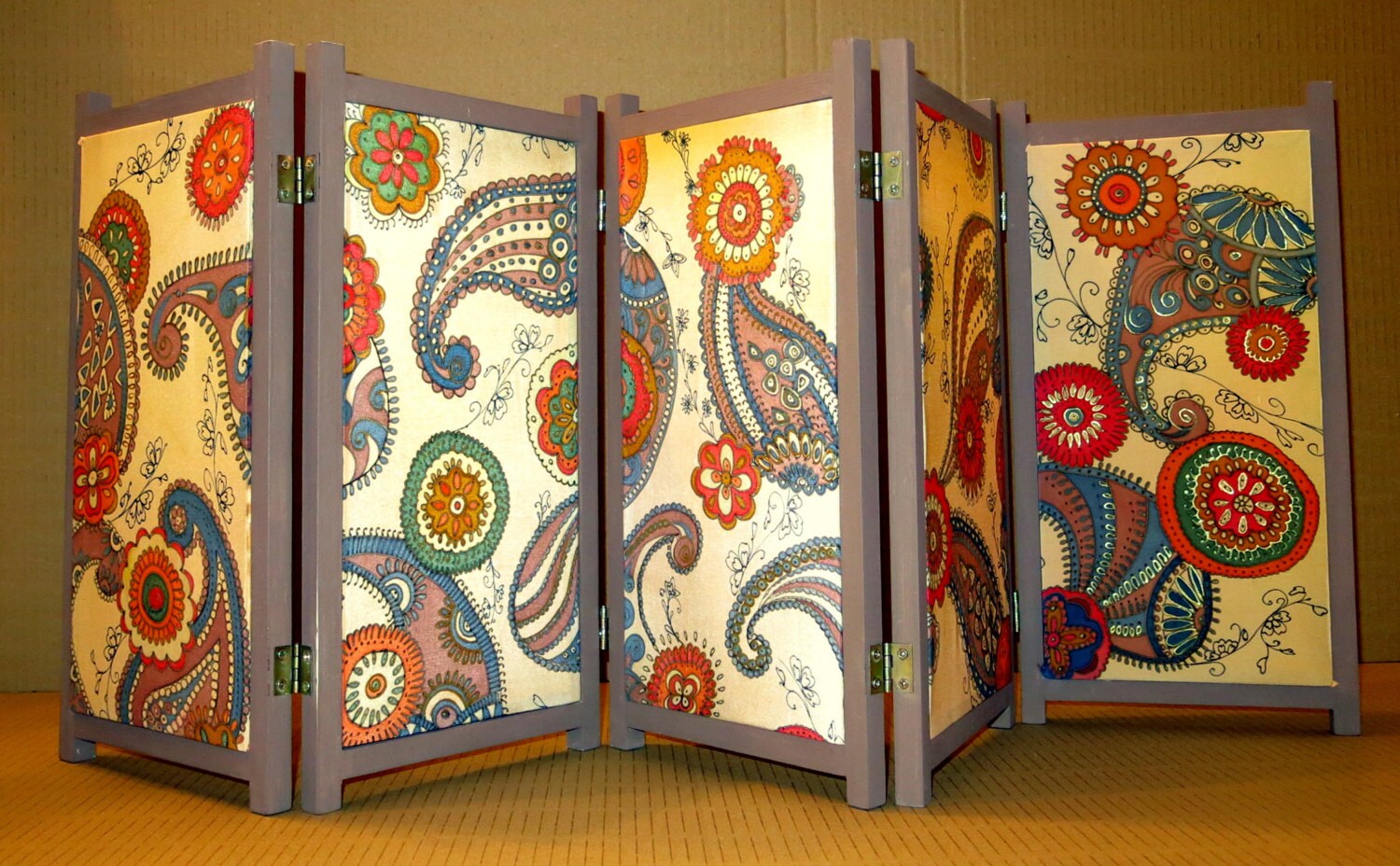 Portable screen table divider. Foling Mini Room Divider. Mini