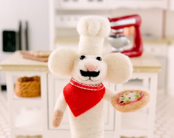 Enzo the Pizza Maker - Needle Felted Mouse Chef with Pizza