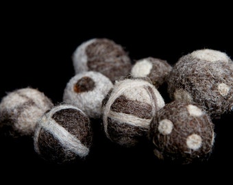 One organic felted wool cat ball