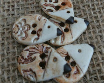 Set of Five handmade ceramic hedgehog buttons/craft buttons/bespoke buttons/crochet/knitting/scrapbooking/sewing.