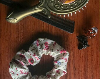 Muted Florals / SUMMER / Single Large Scrunchy / Hair Accessory / Scrunchies