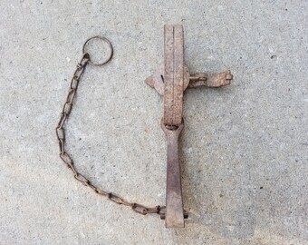 Victor Brand Metal Varmit Trap / Steel Trap / Bear Trap