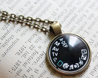 Camera Dial Pendant - Camera Dial Necklace - Gift for Photographer - Photographer Gift -Camera Jewelry - Photography Necklace