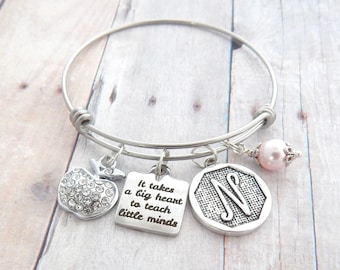 Personalized Teacher Gift, Teacher bracelet, Teacher Jewelry, Thank You, Teacher Appreciation, It takes a big heart to teach little minds