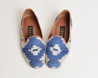 Vintage 90s Zalo Woven Needlepoint Loafers / 1990s Blue Blanket Tapestry Shoes 6.5 36.5