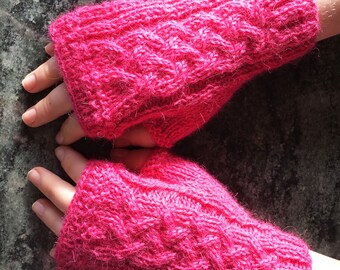 Alpaca mittens Caitleen pink - OOAK
