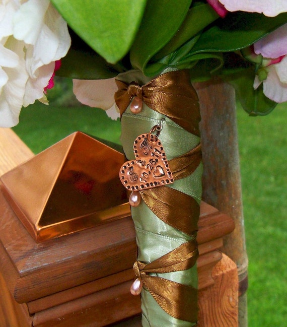 BOUQUET CHARM